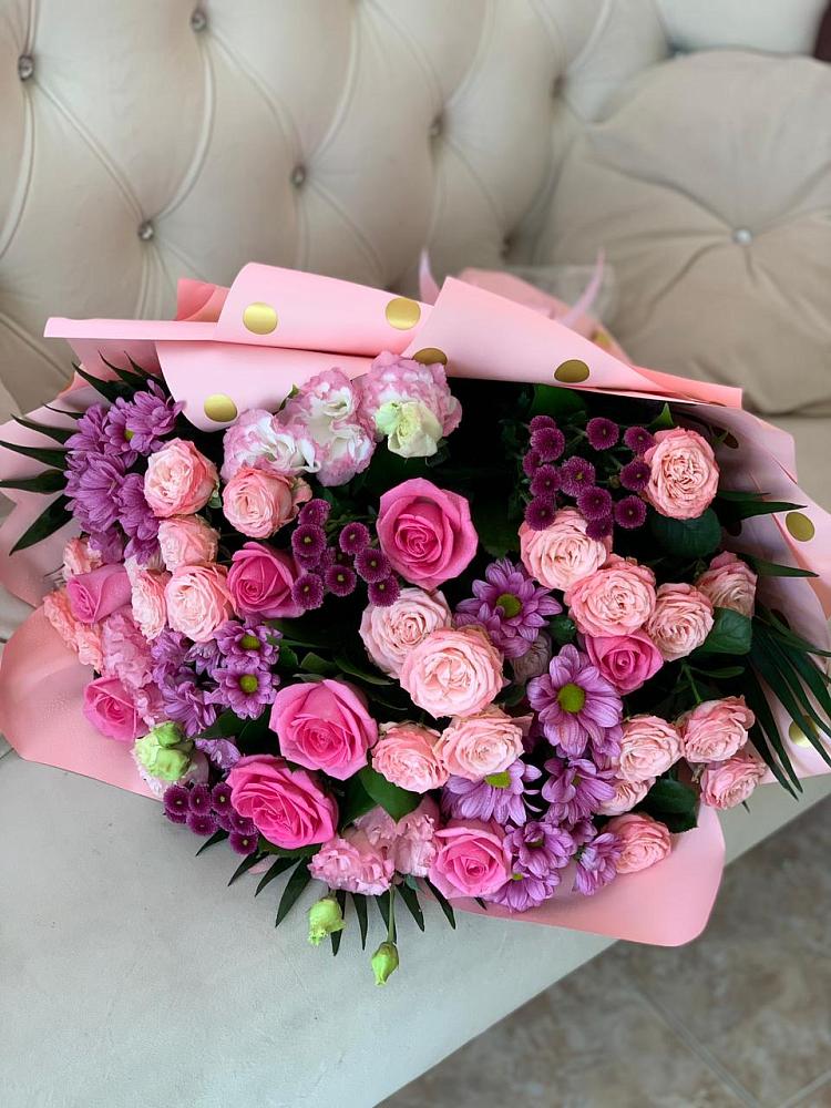 Букет цветов из: Хризантемы, Розы и Лизиантусы в Кудепста