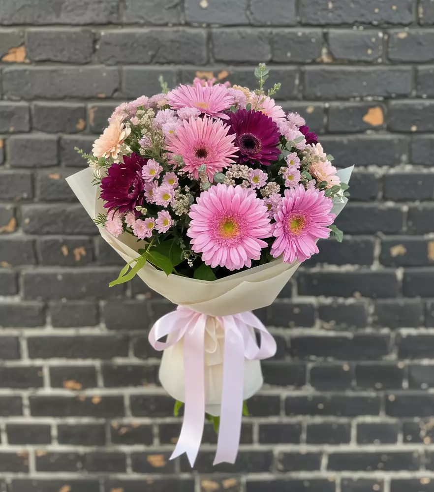 Букет цветов из: Герберы и Хризантемы в Кудепста