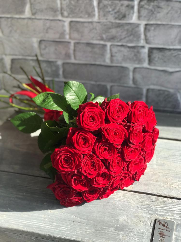 Букет Красные розы Фридом в Кудепста
