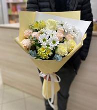 Букет цветов из:  Альстромерии, Розы и Хризантемы в Кудепста