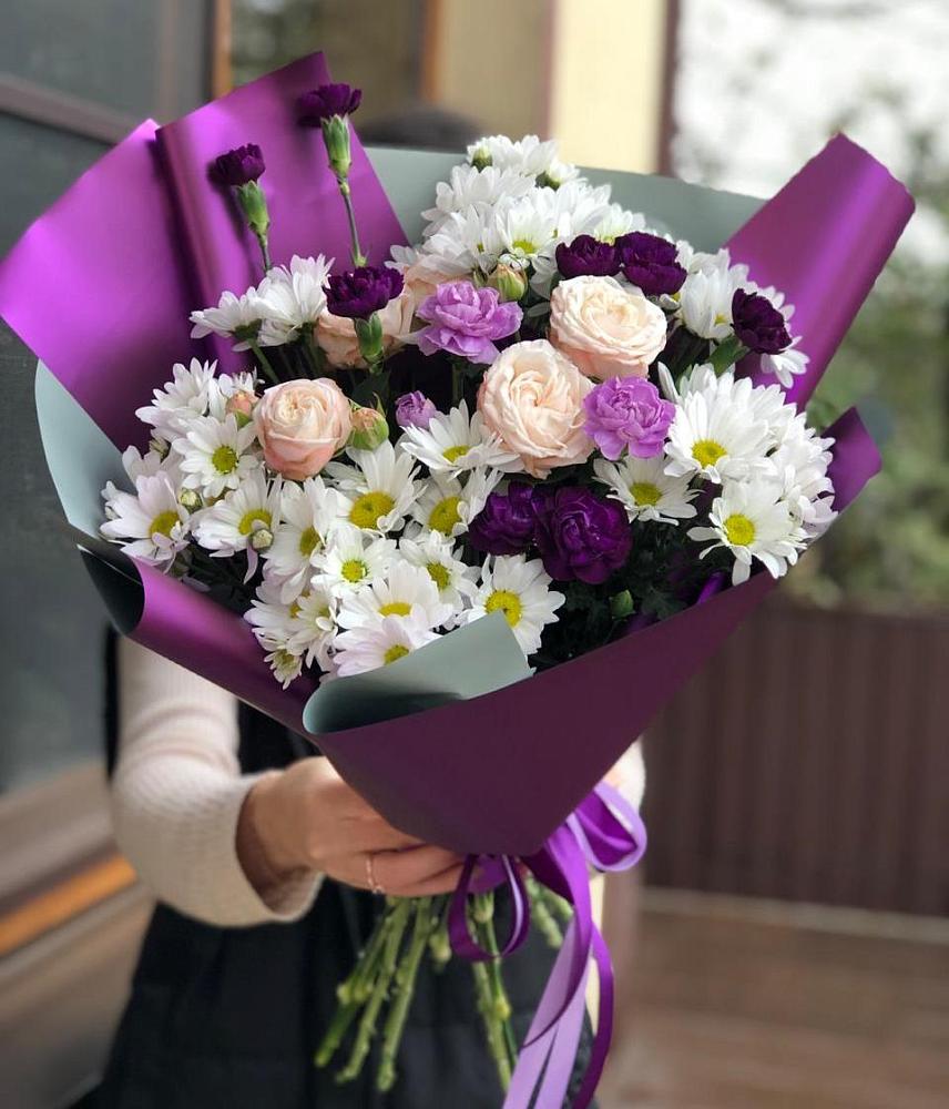 Букет цветов из: Хризантемы, Гвоздики и Розы в Кудепста