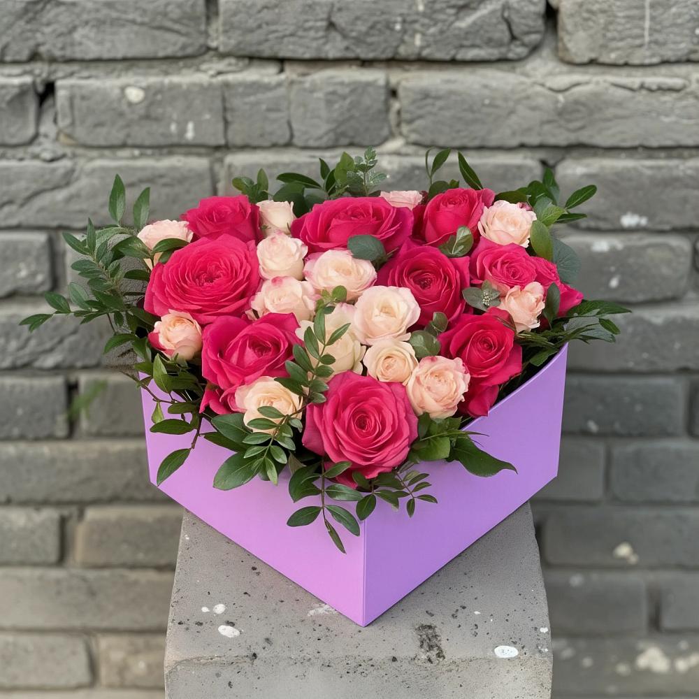 Цветочная композиция из Розы в коробке в Кудепста