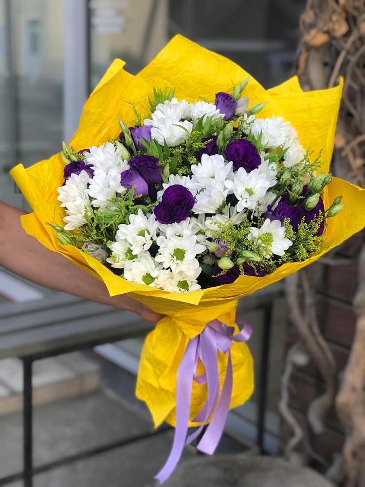 Букет цветов из: Ирисы, Хризантемы и Ромашки в Кудепста