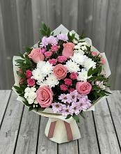 Букет цветов из:  Альстромерии, Гвоздики, Розы и Хризантемы в Кудепста