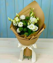 Букет цветов из:  Хризантемы и Лизиантусы в Кудепста