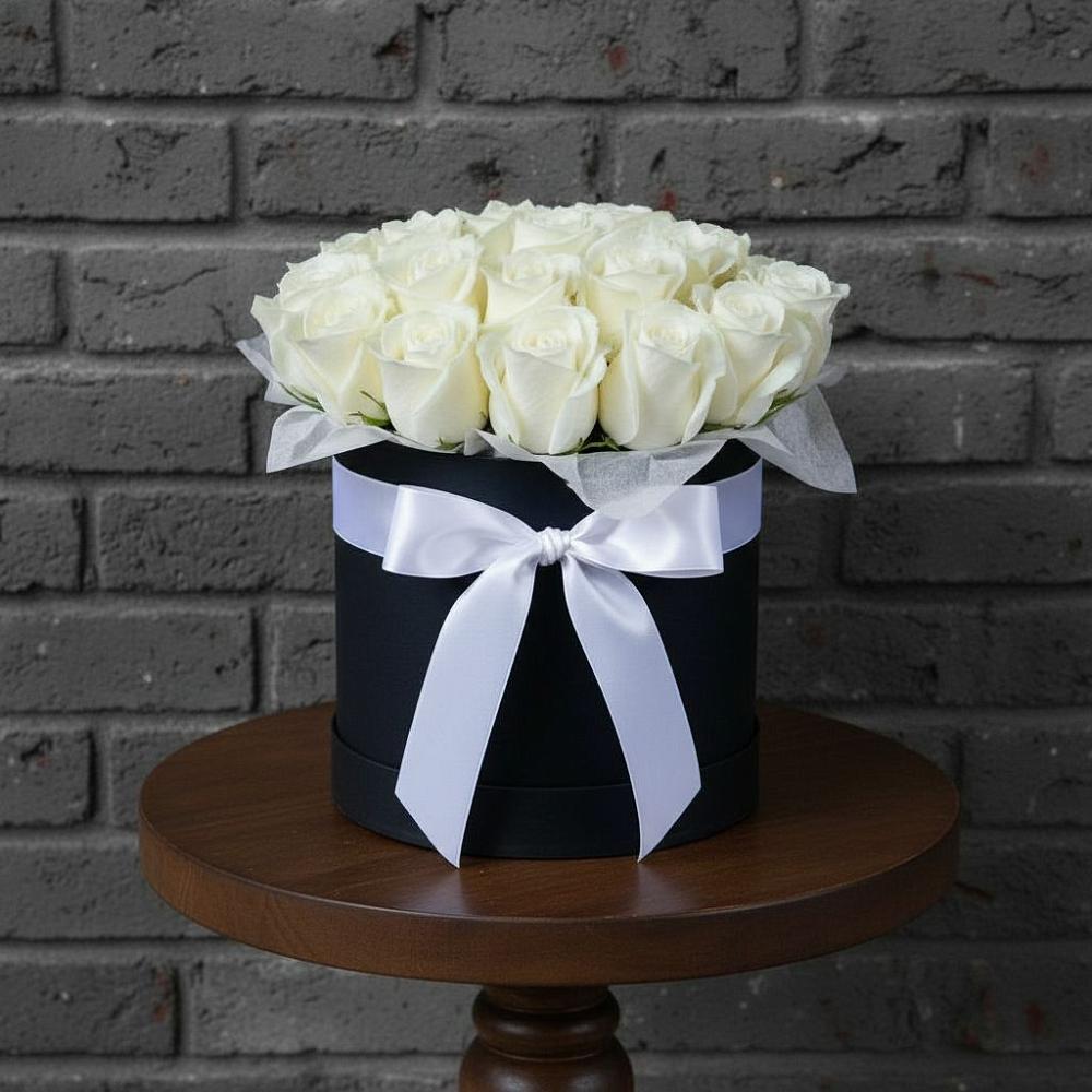 Цветочная композиция из Розы в шляпной коробке в Кудепста