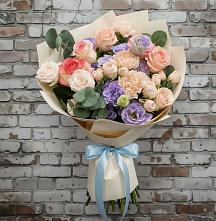 Букет цветов из:  Розы, Лизиантусы и Гвоздики в Кудепста